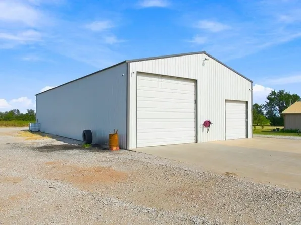 131 S Osborn St, Mayfield, KS 67103