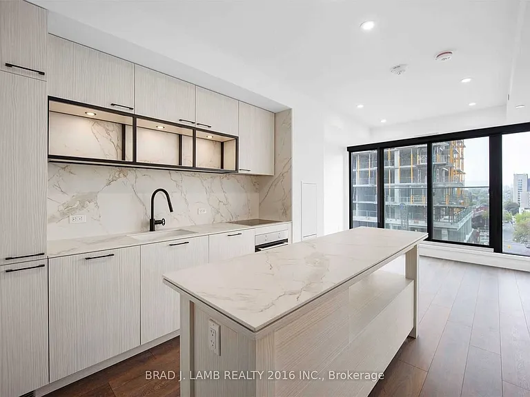 505 Richmond St W #717 — Photo 1