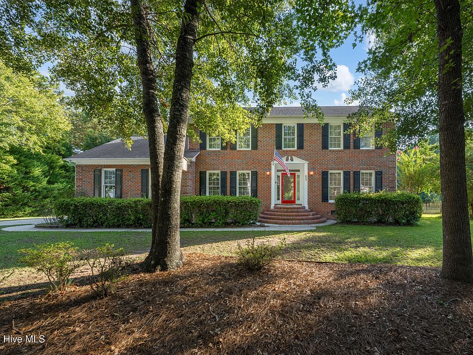 1st image of 834 Shinn Point Road