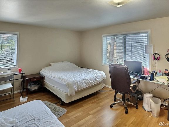 5th image of 14843 Fremont Pl N