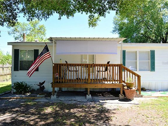 2nd image of 922 NW 9th Pl