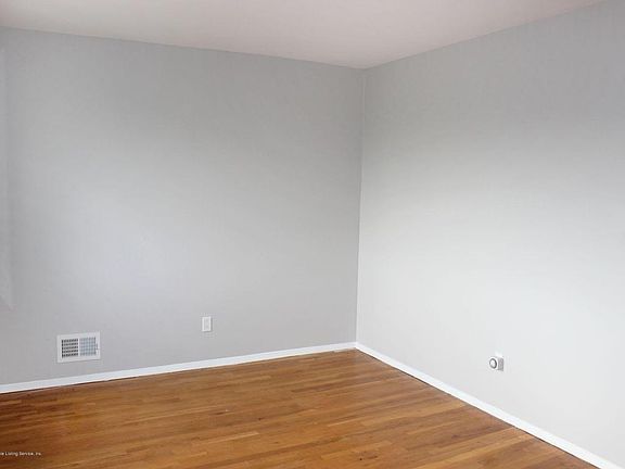 2nd image of 107 Dekalb St