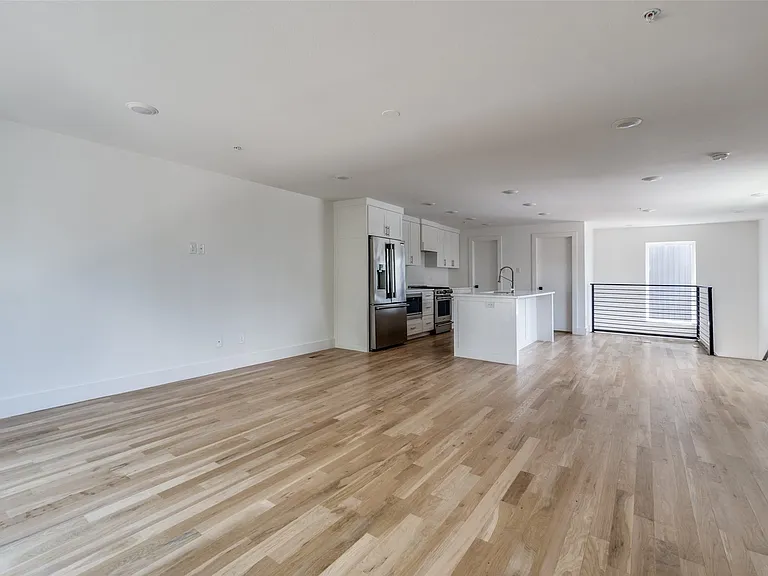 1612 Grigsby Ave #102 — Photo 9