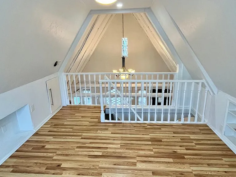 Upcoming 2 Bed/1 Bath With Bonus Room Loft — Photo 11
