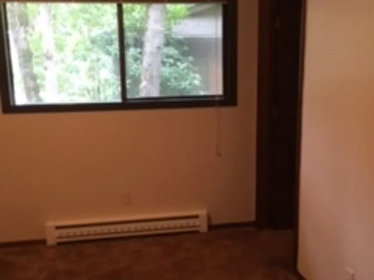 Oakview Terrace Apartments — Photo 4