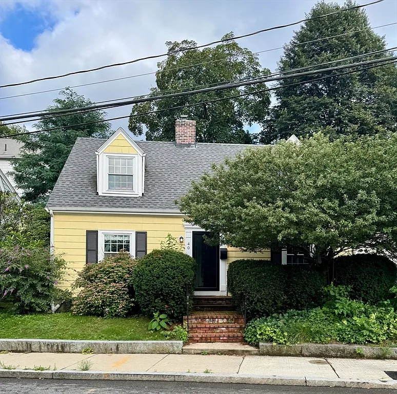 3 bed, 1.5 bath, 1445 sqft, $4,200 — Photo 1
