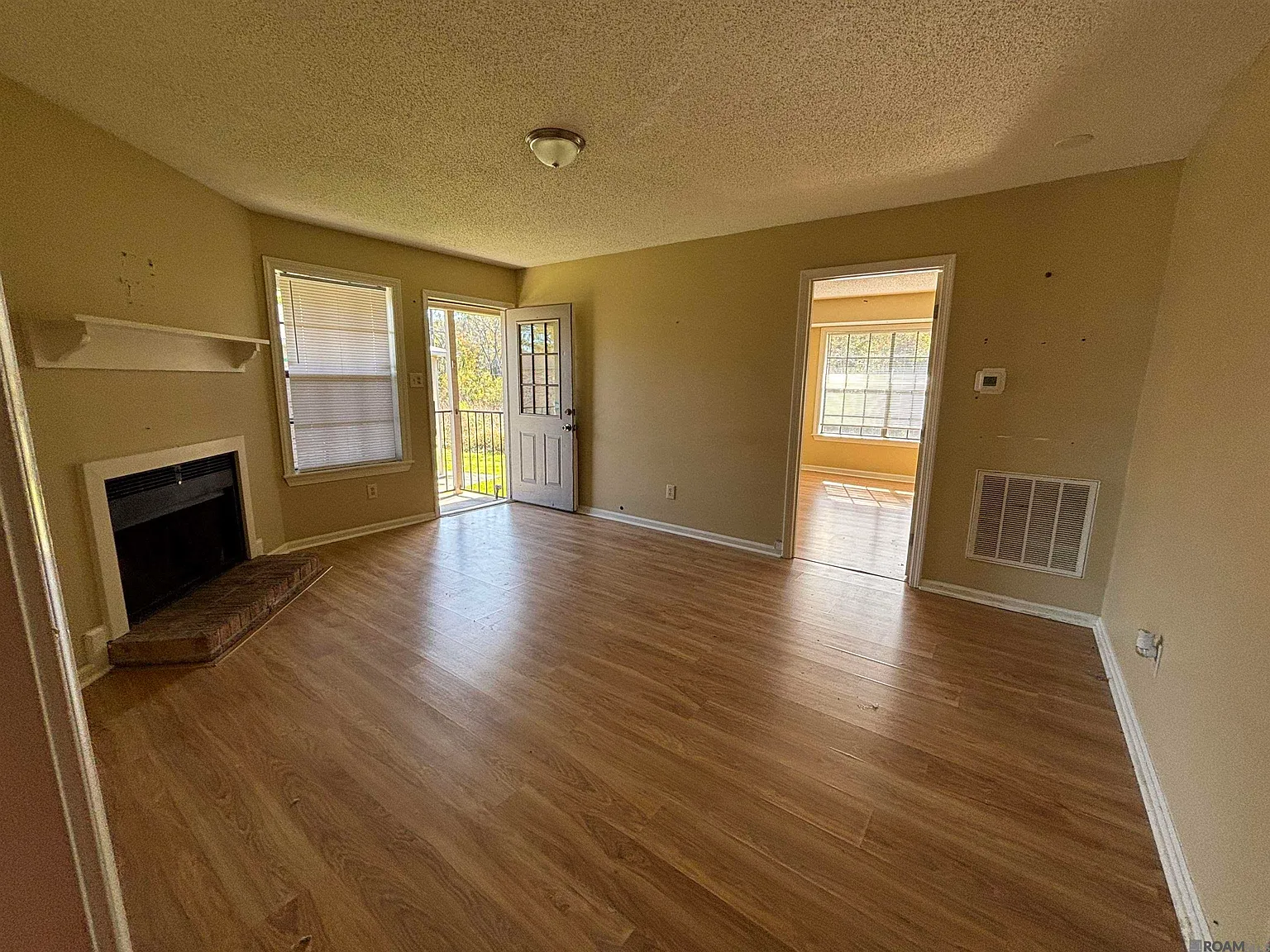 2 bed, 850 sqft, $850 — Photo 2