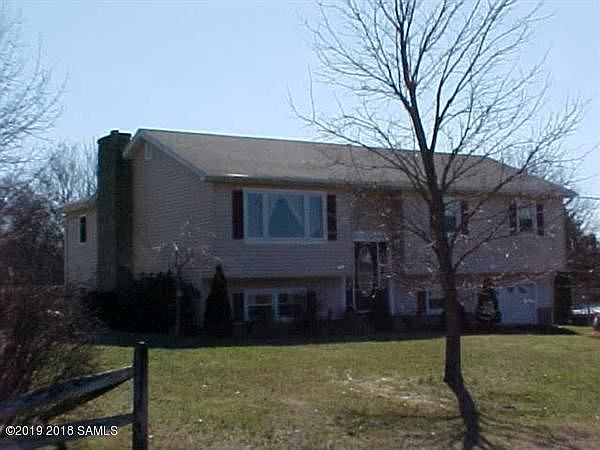1st image of 10 Windcrest Dr