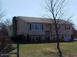 10 Windcrest Dr, Fort Edward, NY 12828