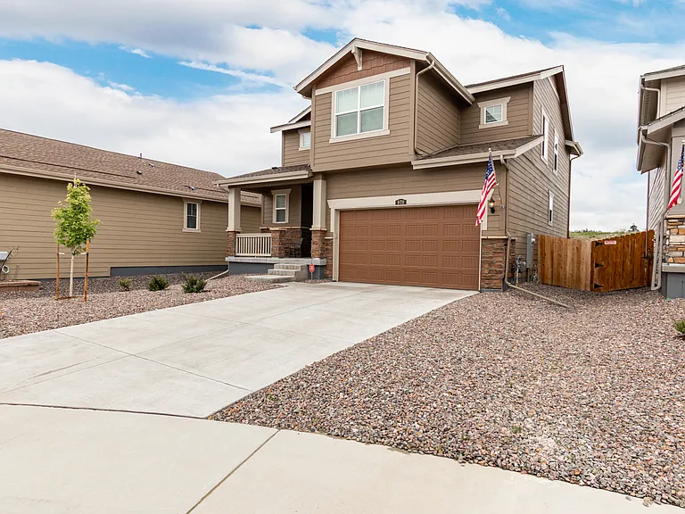870 Mosquito Ct — Photo 2