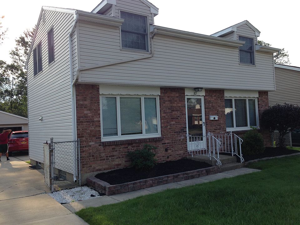 1st image of 82 Maryknoll Dr