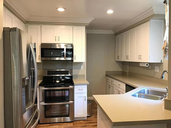5th image of 8722 Villa La Jolla Dr Unit 97