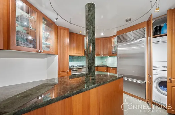 Sold by City Connections Realty | media 14