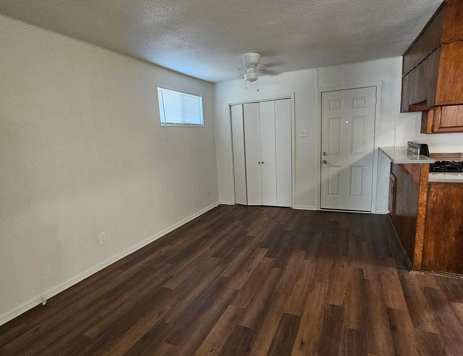 3 bed, 1014 sqft, $1,650 — Photo 2