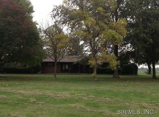 227 Prairie Dell Rd, Piasa, IL 62079