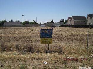 435 N Walnut Ave, Manteca, CA 95336