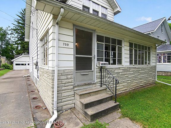 5th image of 709 Rock St