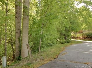 49 Waterwood Ln, Hendersonville, NC 28739