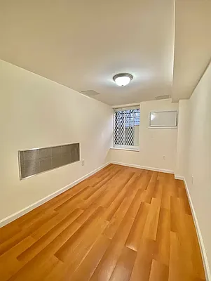 Rented by Waverly Realty Associates | media 19