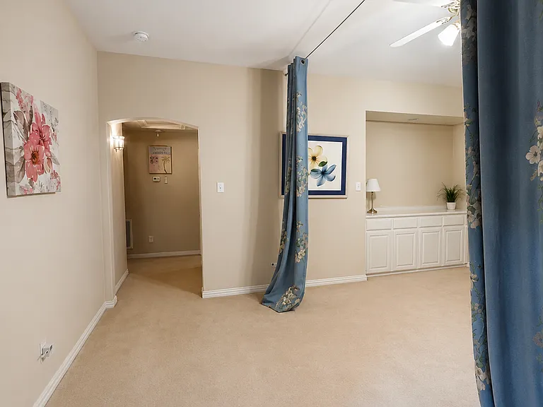 1314 Salado Dr — Photo 13