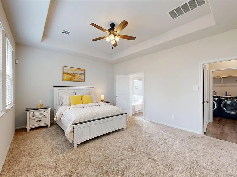 963 Harper Ln — Photo 16