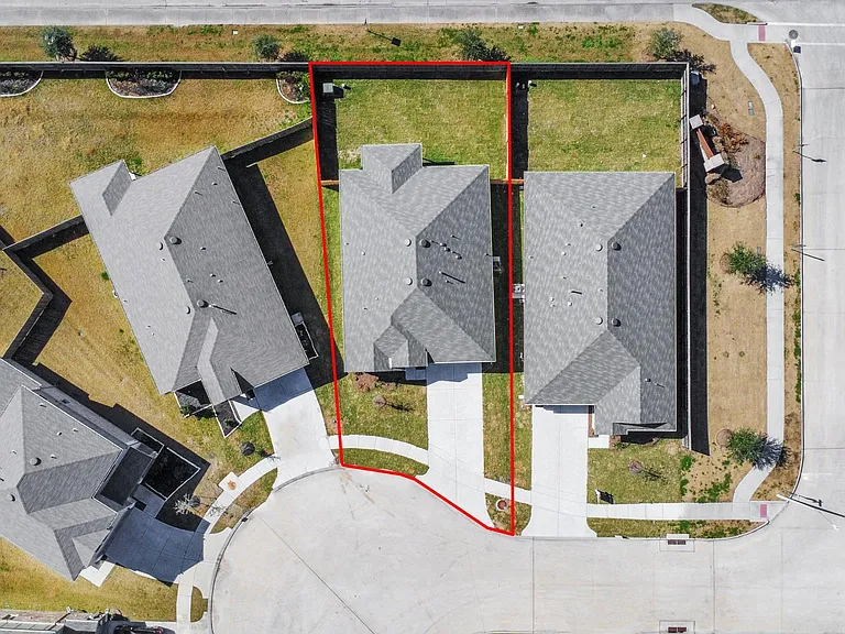 3113 Freiberger Ln — Photo 35