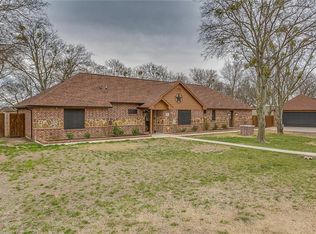 5673 Robs Ct, Fort Worth, TX 76126