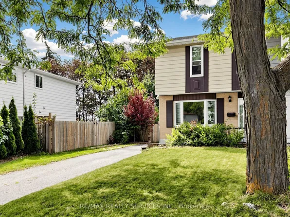 54 Griselda Cres, Brampton, ON L6S 1M3