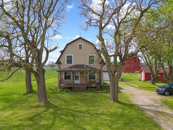 8253 Austin Rd, Saline, MI 48176