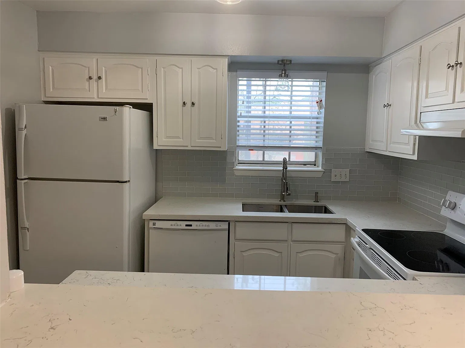 1 bed, 1.0 bath, 903 sqft, $1,550 — Photo 4