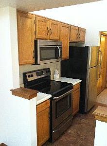 5th image of 8070 Holland Ct APT B