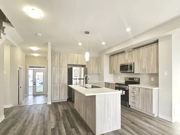 72 Richelieu St, Russell, ON K0A 1W1