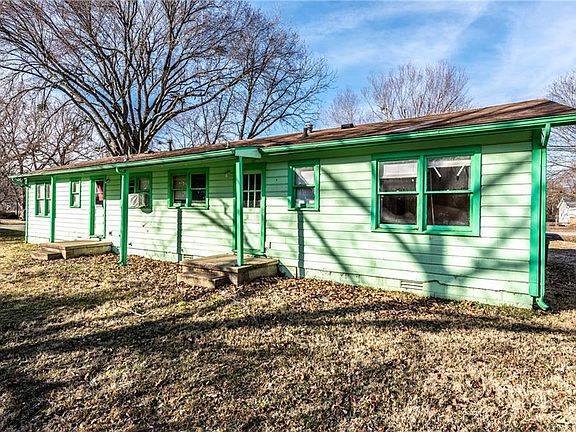 2nd image of 1388/1390 S Lake Sequoyah Dr
