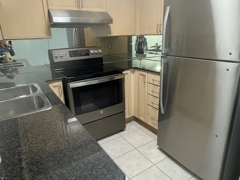 17 Barberry Pl #703 — Photo 8