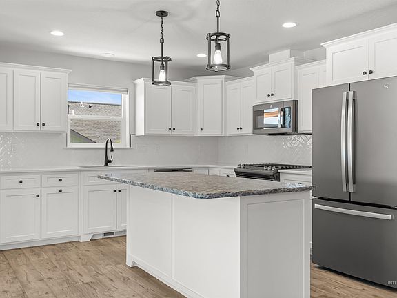 5th image of 3203 Parkridge Way