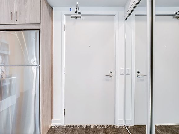 4th image of 4010 Eglinton Ave W #1622