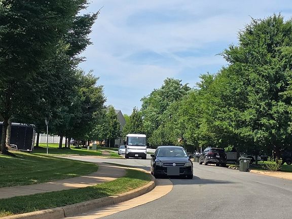4th image of 806 Palomino Ct