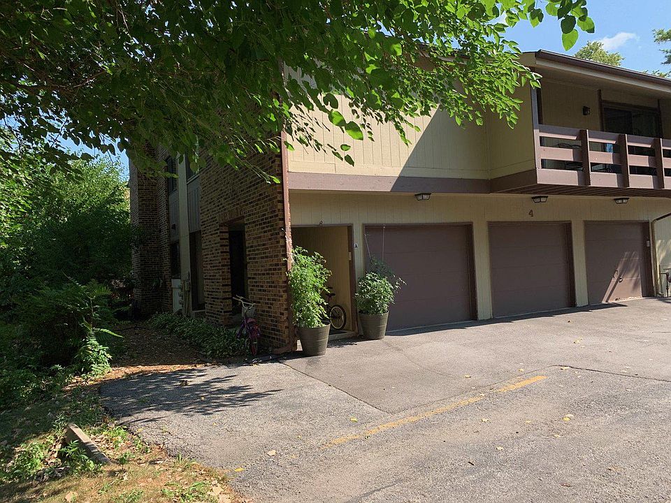 1st image of 4 W Pebble Ct APT A