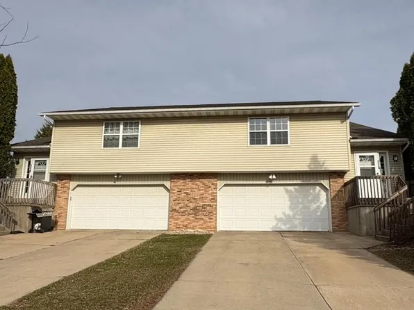 824 N Clover Ln, Cottage Grove, WI 53527
