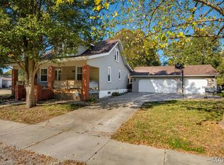 301 E 3rd North St, Mount Olive, IL