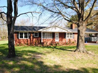 1294 Micol Ln, Kernersville, NC 27284