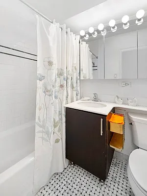 Rented by Level Group | media 21