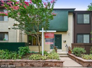 2019 Sarazen Pl, Reston, VA 20191