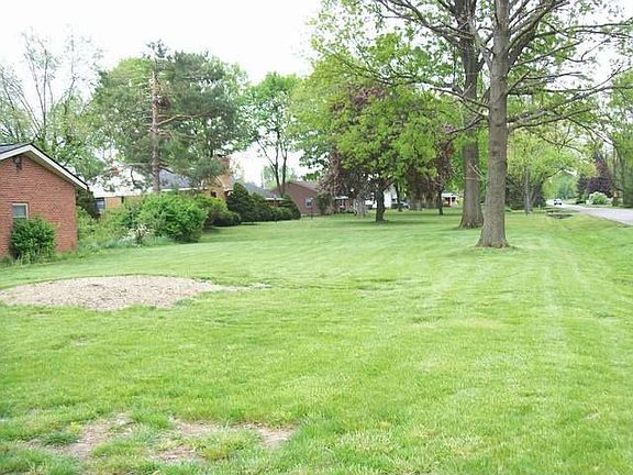 4th image of 2150 Patricia Dr