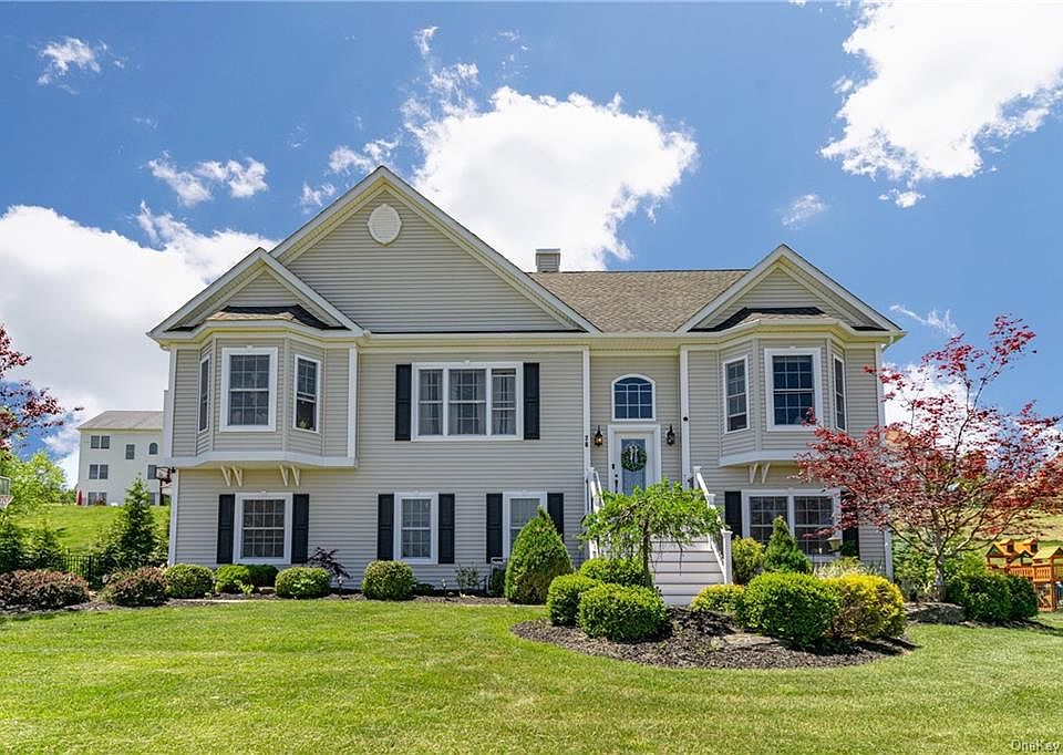1st image of 76 Fredrick Dr