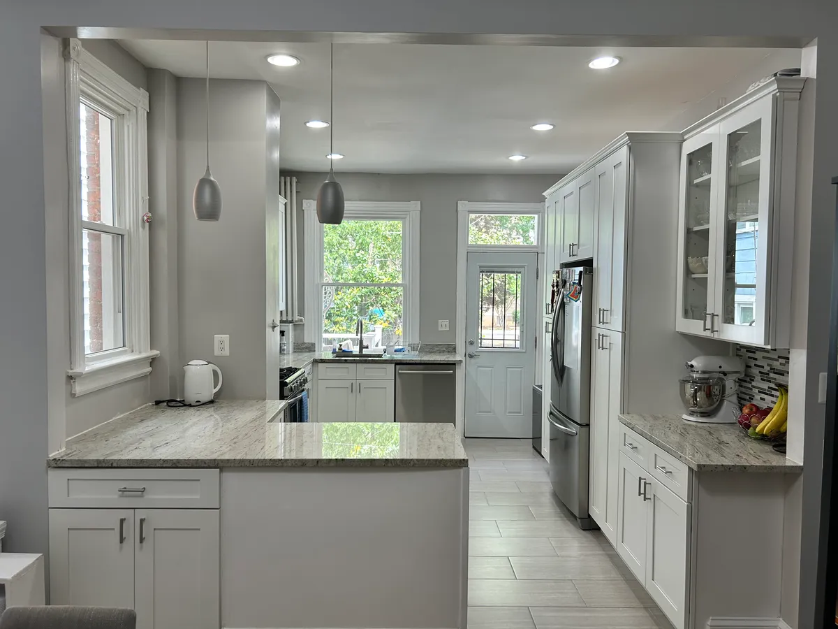 Main level kitchen - 1631 Monroe St NW