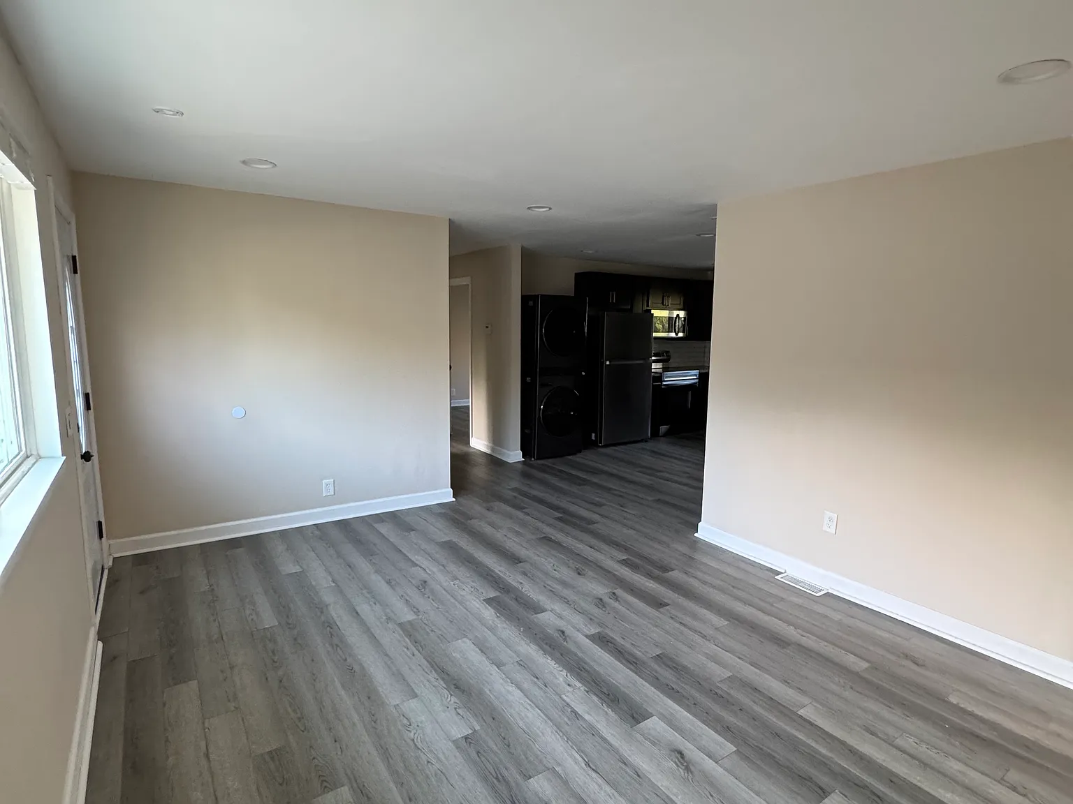 2 bed, 750 sqft, $1,625 — Photo 2