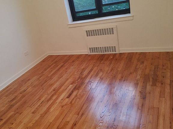 3rd image of 45-10 Kissena Blvd #3J