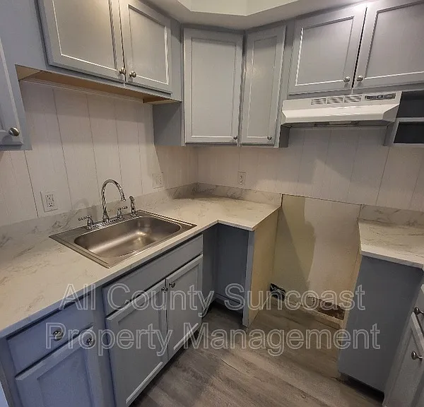 1830 Dr Martin Luther King Jr St N #102 — Photo 2