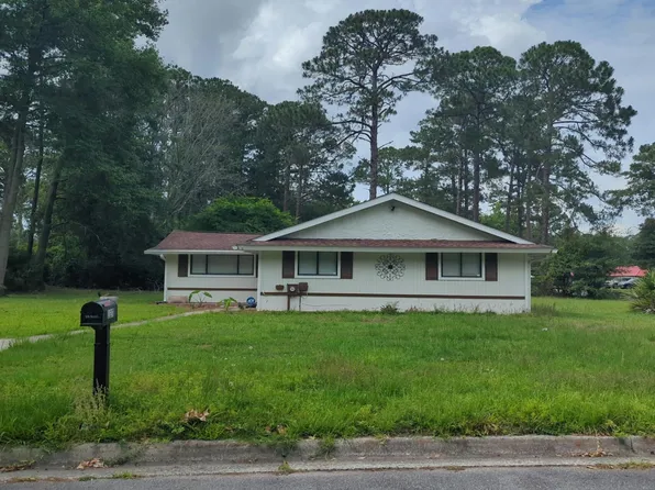 127 Landover Dr, Brunswick, GA 31525